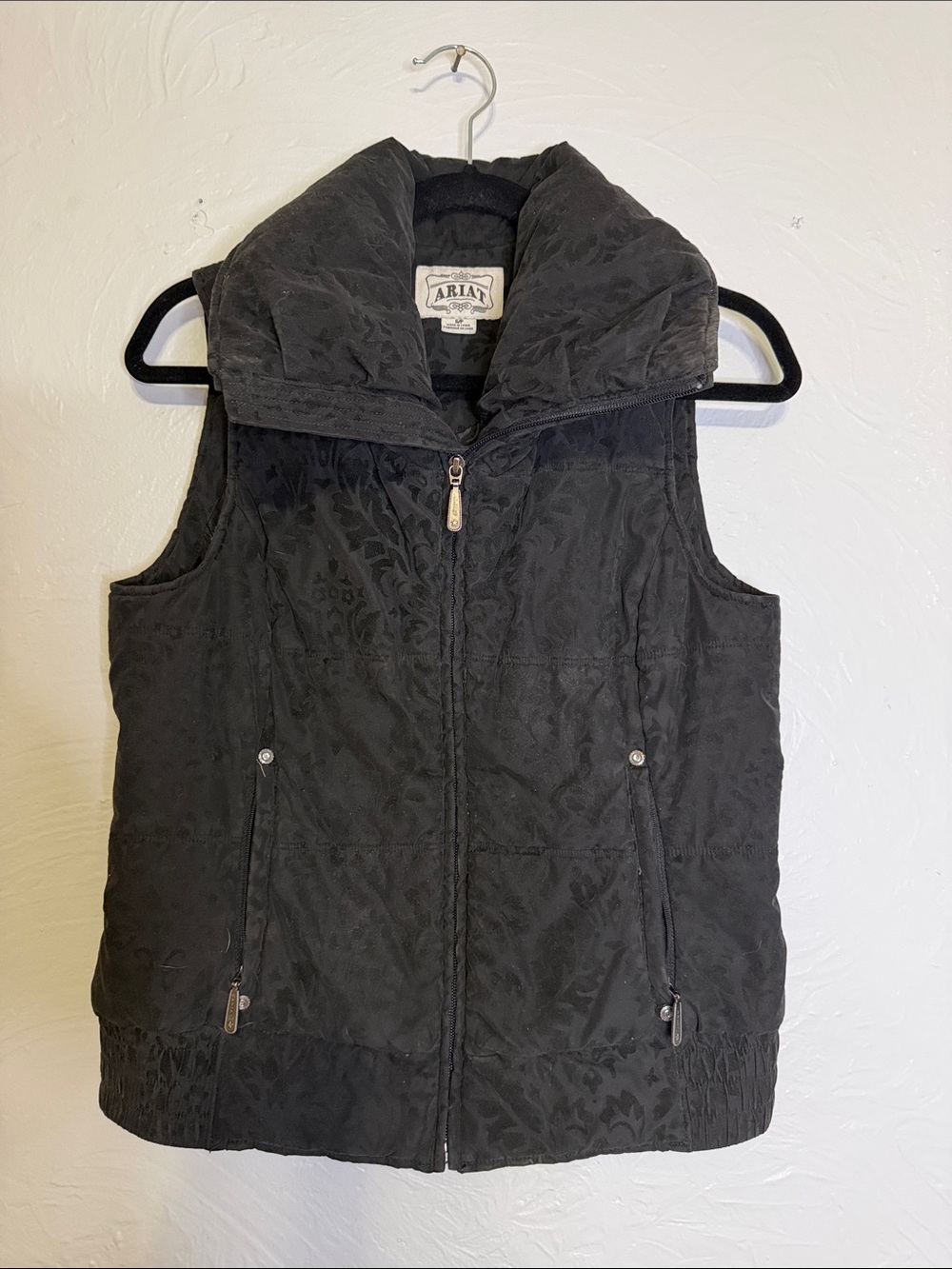 Ariat vest